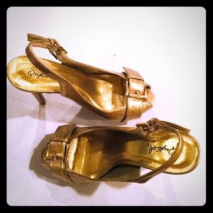 —GOLD PUMPS—